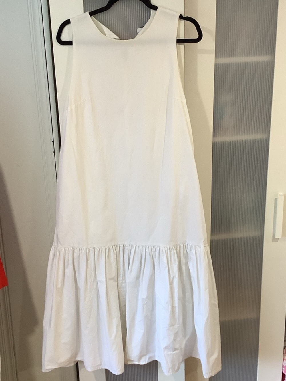 Classic White Sleeveless A-Line Ruffle-Hem Skirt